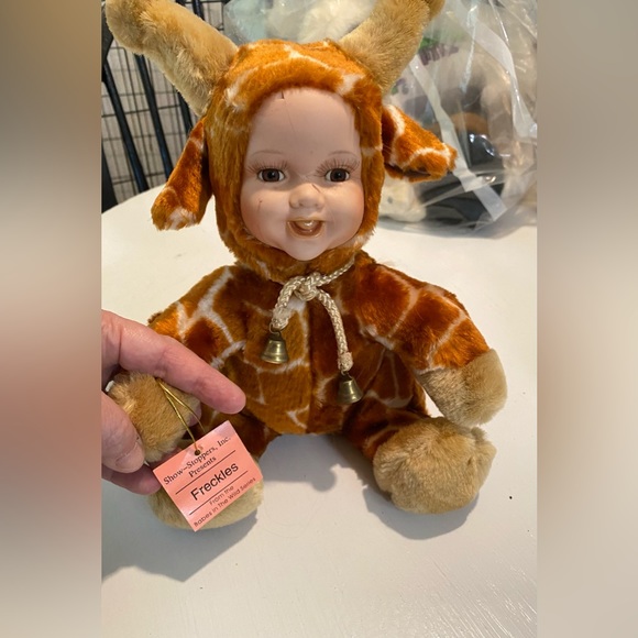 Other - Giraffe stuffy porcelain face